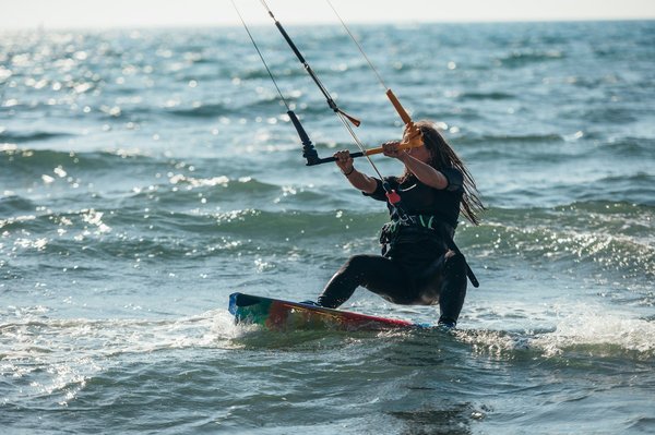 Kitesurf à Sète : les meilleurs spots pour débuter et s'amuser