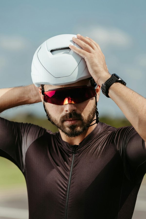Casque vélo route aérodynamique : le choix des pros